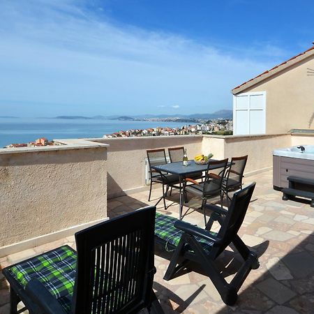 Apartments Radeljic Podstrana Bagian luar foto