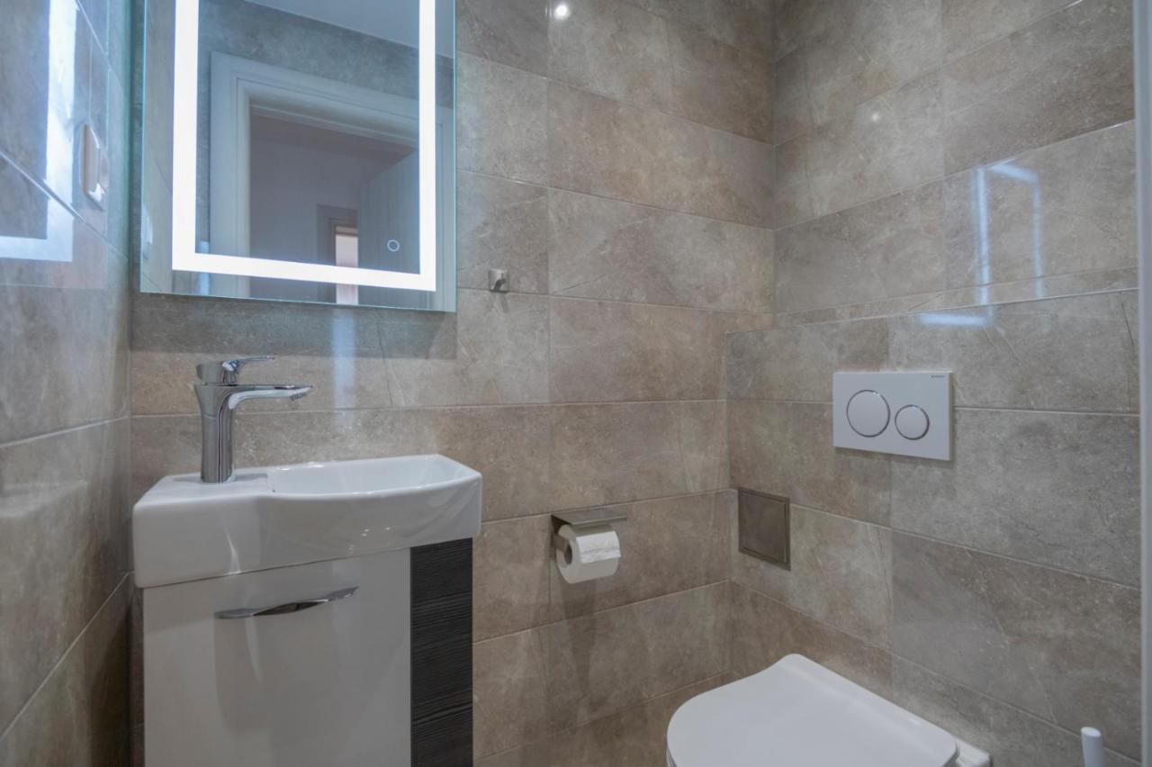 Apartments Radeljic Podstrana Bagian luar foto
