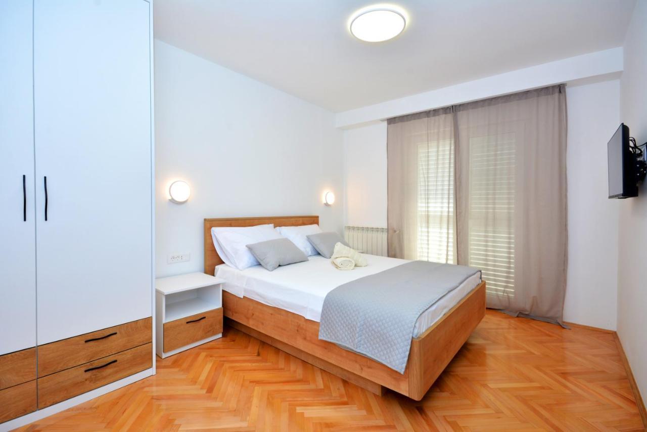 Apartments Radeljic Podstrana Bagian luar foto
