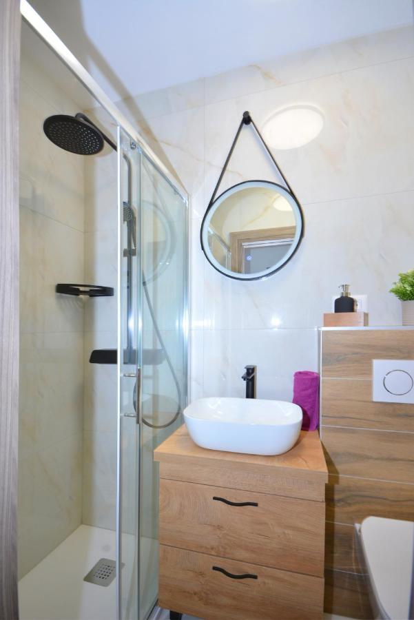 Apartments Radeljic Podstrana Bagian luar foto