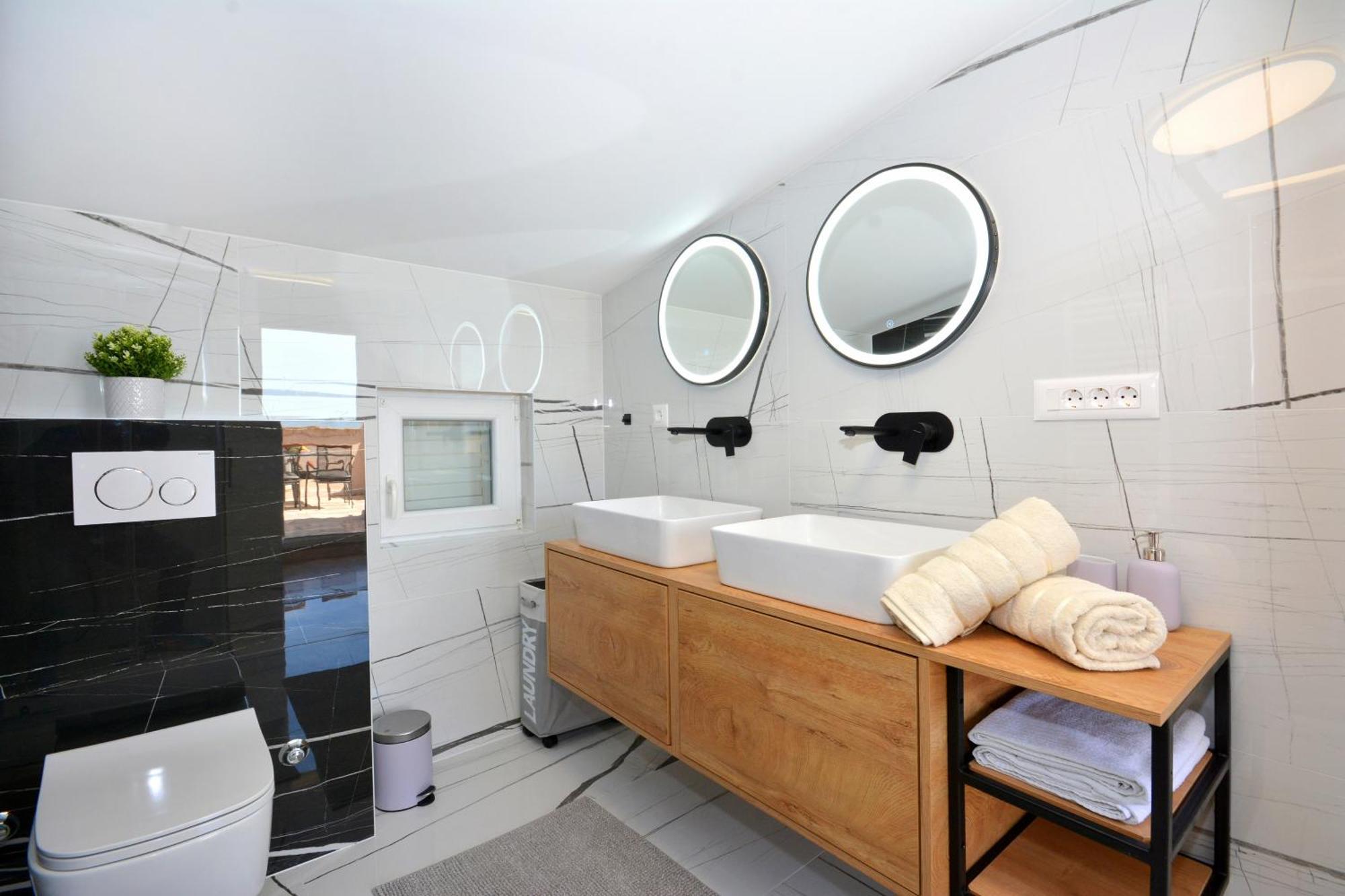 Apartments Radeljic Podstrana Bagian luar foto