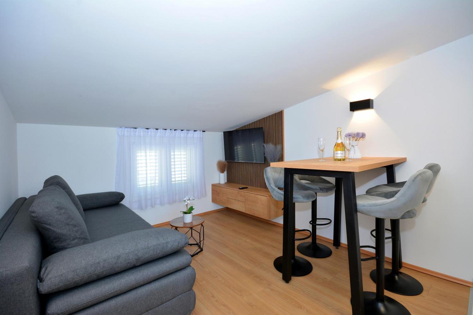 Apartments Radeljic Podstrana Bagian luar foto