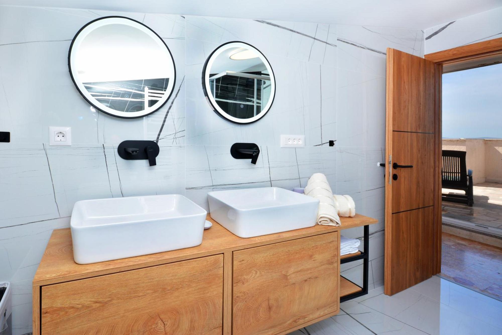 Apartments Radeljic Podstrana Bagian luar foto