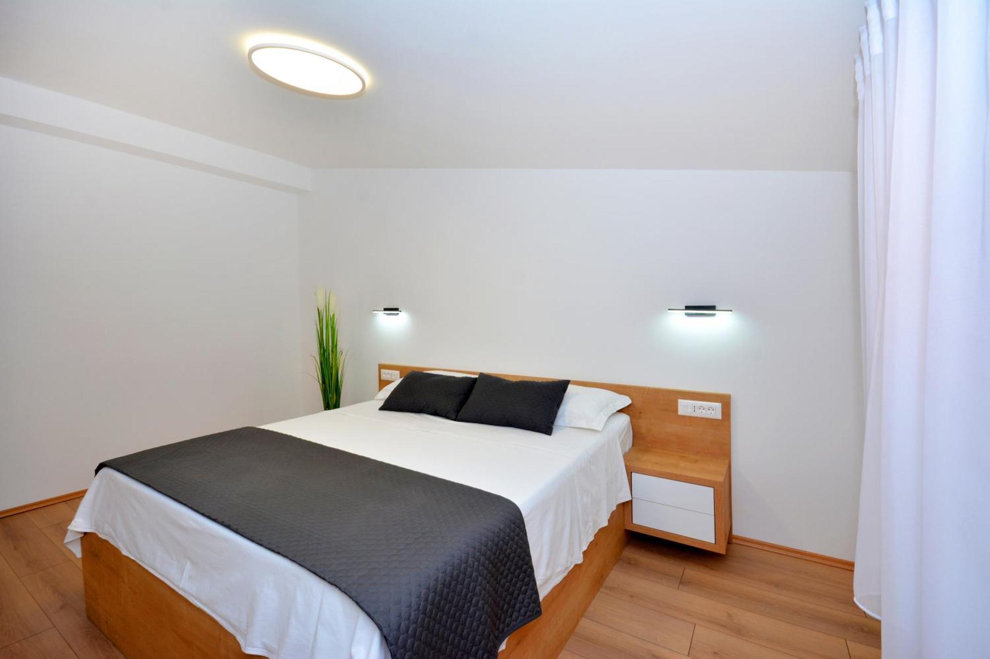 Apartments Radeljic Podstrana Bagian luar foto