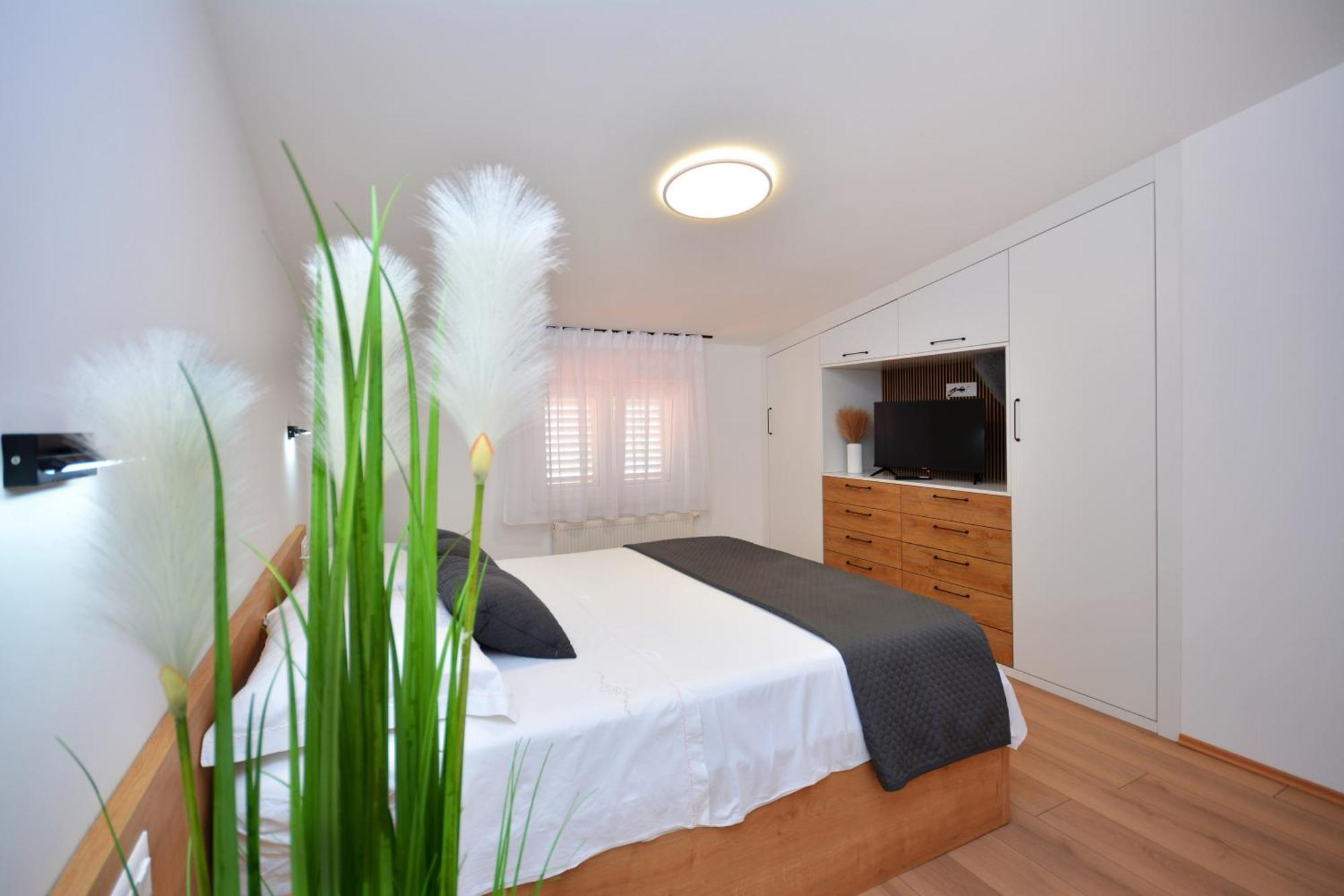 Apartments Radeljic Podstrana Bagian luar foto
