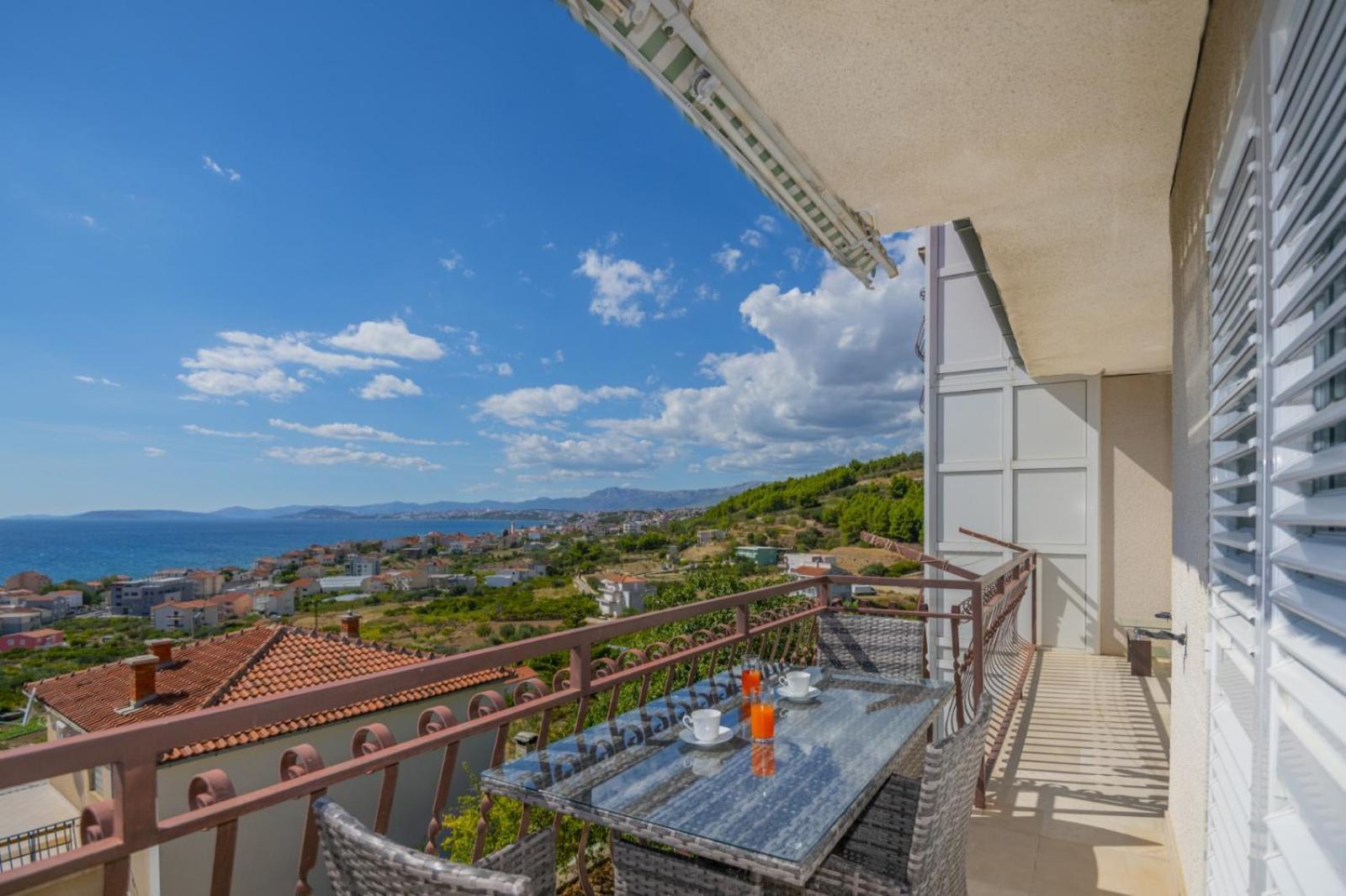 Apartments Radeljic Podstrana Ruang foto